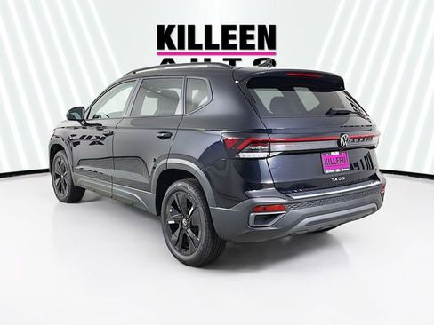 New 2026 Volkswagen Taos SE FWD image 5