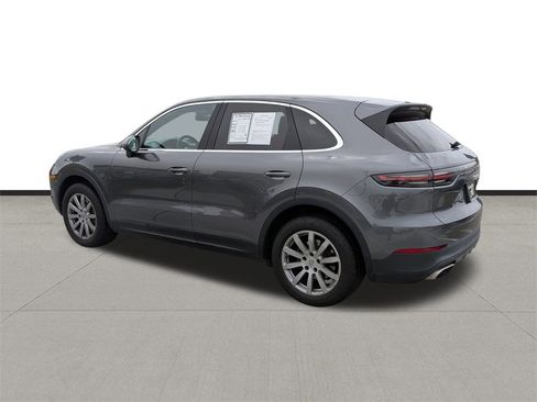 Used 2022 Porsche Cayenne Platinum Edition image 5