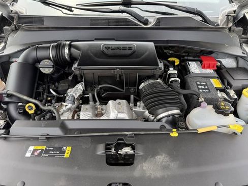 Used 2025 Jeep Compass Trailhawk image 30