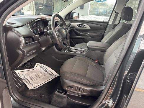 Used 2018 Chevrolet Traverse LT AWD/4WD image 12