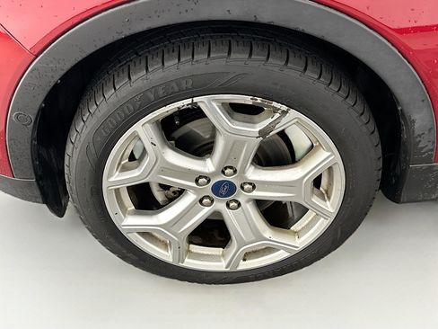 Used 2019 Ford Escape Titanium AWD/4WD image 11