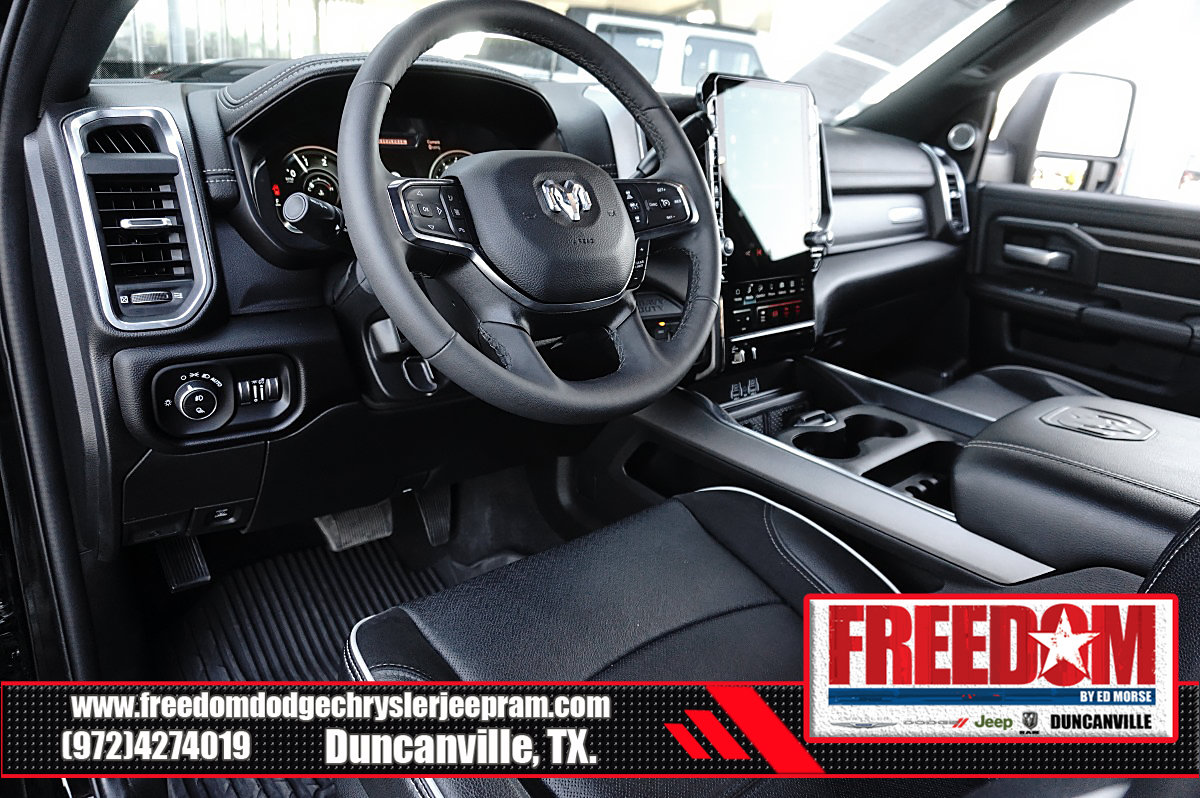 Used 2025 RAM 2500 Laramie AWD/4WD image 10