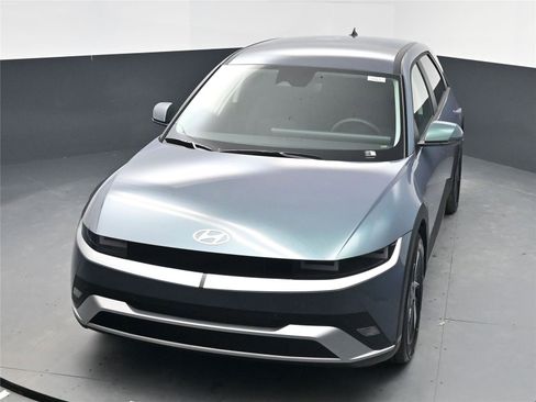New 2026 Hyundai Ioniq 5 SE image 17