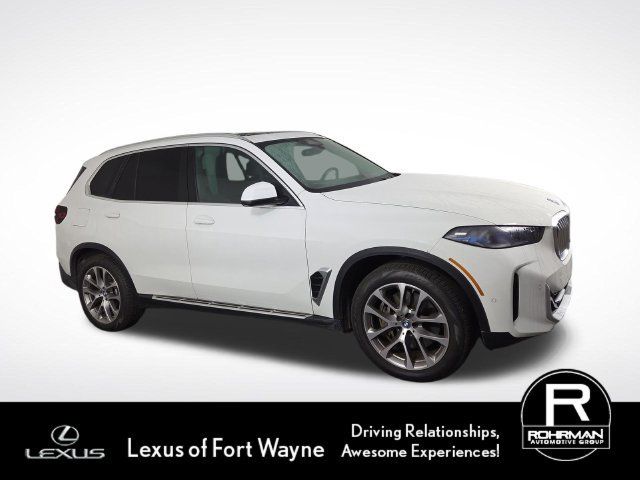 Used 2025 BMW X5 xDrive50e AWD/4WD image 6