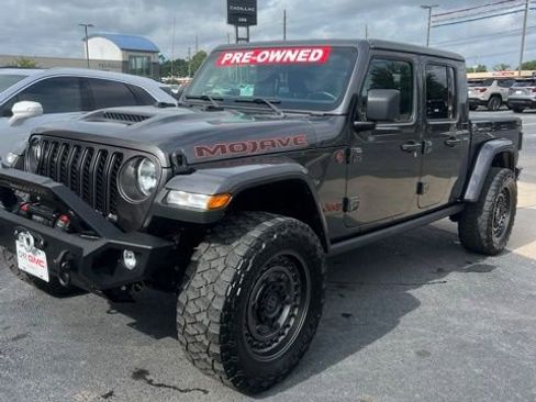 Used 2023 Jeep Gladiator Mojave w/ Cold Weather Group AWD/4WD image 4