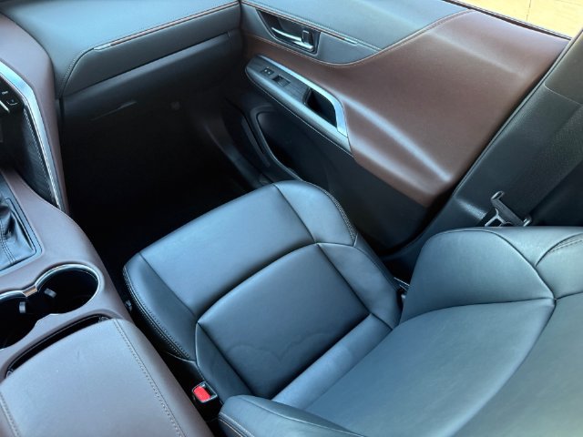 Used 2023 Toyota Venza XLE AWD/4WD image 27
