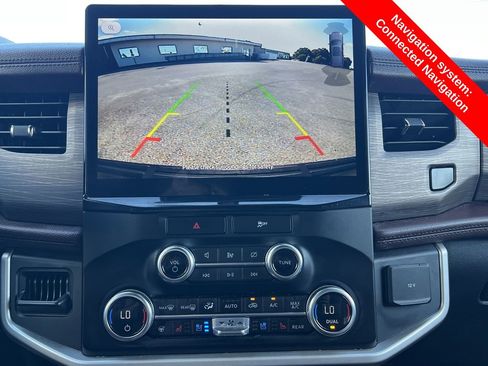 Used 2023 Ford Expedition Max Limited image 4