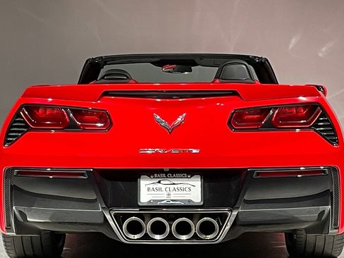 Used 2015 Chevrolet Corvette Stingray Convertible w/ 2LT Preferred Equipment Group RWD image 32