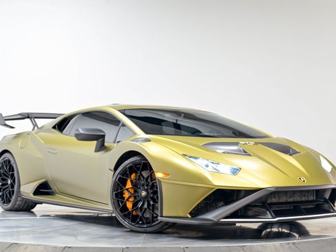 Used 2023 Lamborghini Huracan STO RWD image 59