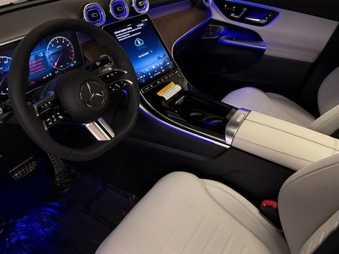 New 2026 Mercedes-Benz GLC 300 image 9