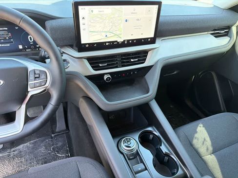 New 2026 Ford Explorer Active RWD image 28