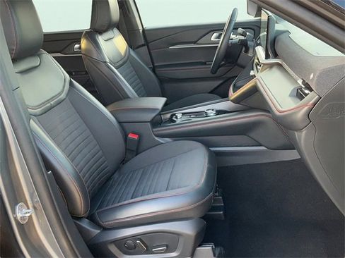 Used 2025 Ford Explorer ST-Line image 21