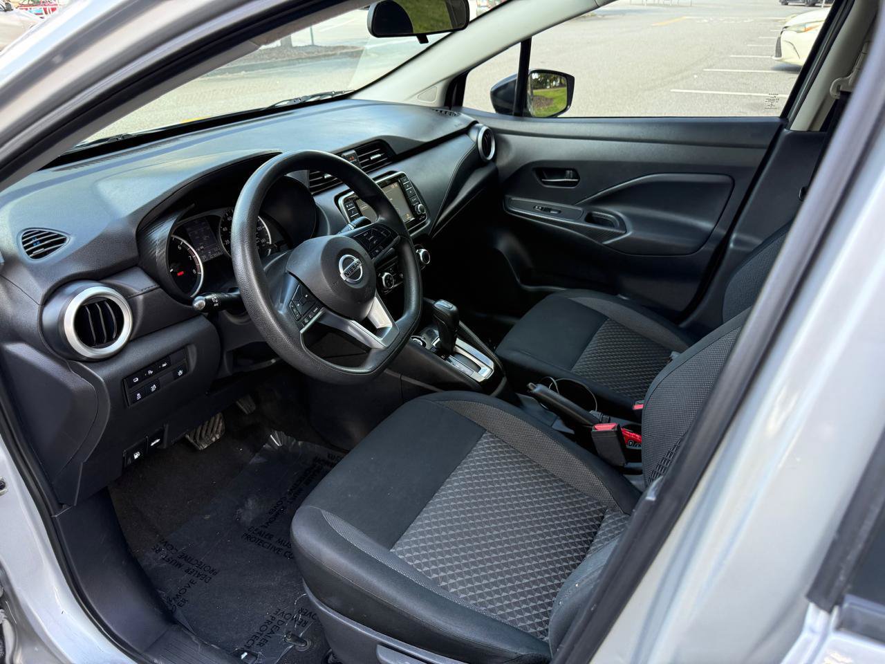 Used 2020 Nissan Versa S FWD image 10