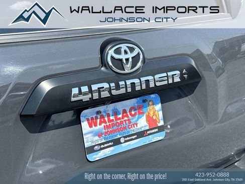 Used 2024 Toyota 4Runner TRD Off-Road Premium AWD/4WD image 10