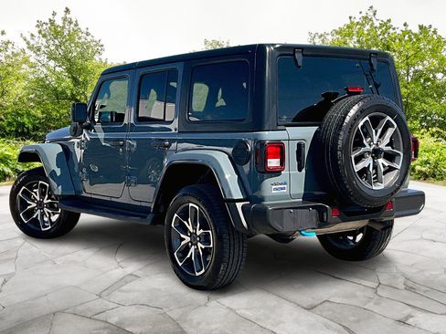 Used 2024 Jeep Wrangler Sport S image 2