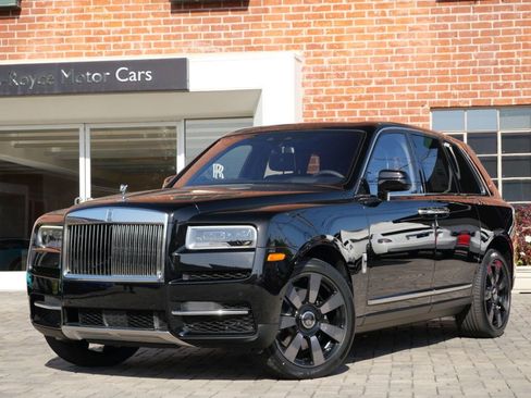 Used 2023 Rolls-Royce Cullinan AWD/4WD image 1