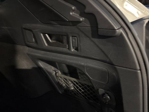 Used 2021 Subaru Outback Limited image 32