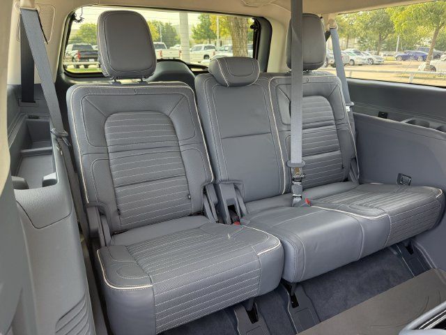 Used 2019 Lincoln Navigator L Black Label w/ Cargo Package AWD/4WD image 29