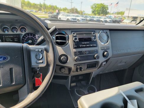 Used 2011 Ford F250 XLT w/ XLT Premium Pkg AWD/4WD image 17