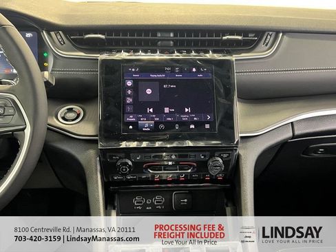New 2025 Jeep Grand Cherokee Altitude AWD/4WD image 19