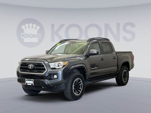 Used 2016 Toyota Tacoma SR5 w/ Towing Package RWD image 1
