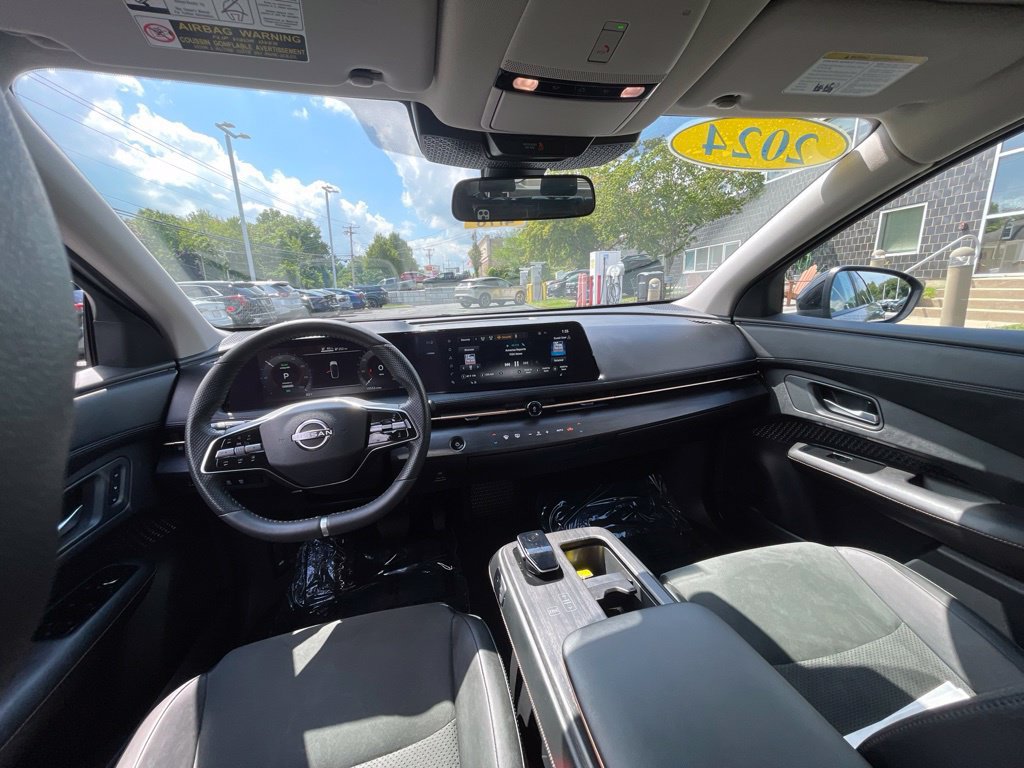 Certified 2024 Nissan Ariya FWD image 11