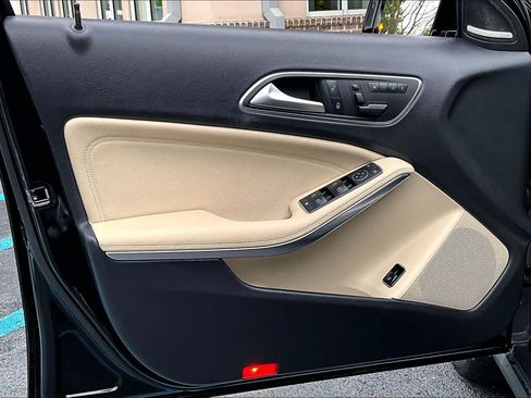Certified 2017 Mercedes-Benz GLA 250 image 22