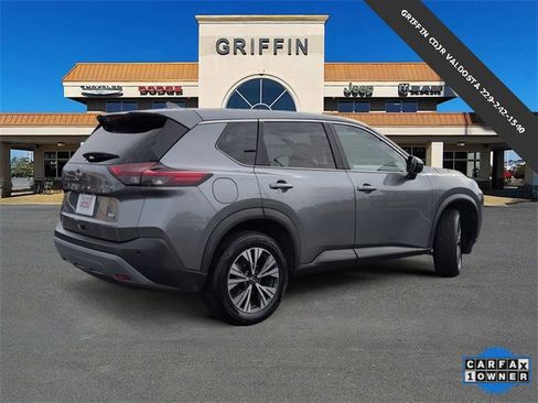 Used 2023 Nissan Rogue SV image 4