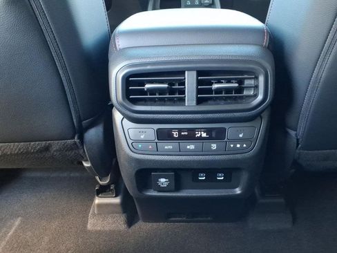 Used 2026 Honda Pilot Black Edition image 26