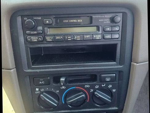 Used 1998 Toyota Camry LE FWD image 27