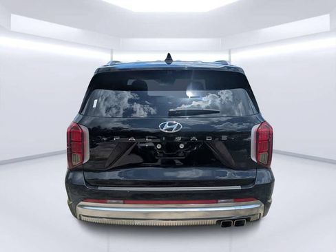 Used 2023 Hyundai Palisade Calligraphy w/ Cargo Package FWD image 4