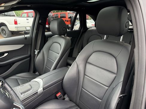 Certified 2022 Mercedes-Benz GLC 300 image 13