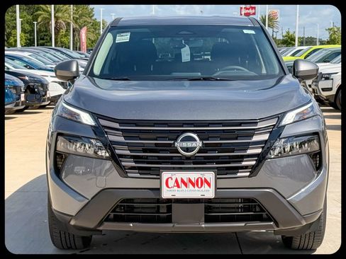 New 2026 Nissan Rogue SV FWD image 3
