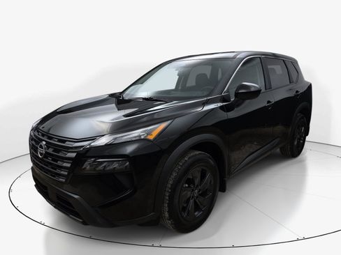 Used 2026 Nissan Rogue SV AWD/4WD image 8