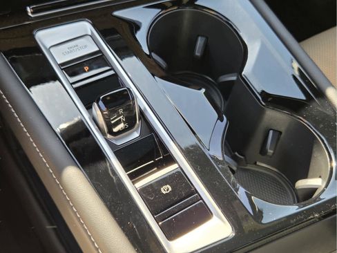 New 2026 Volkswagen Atlas Cross Sport SE FWD image 23