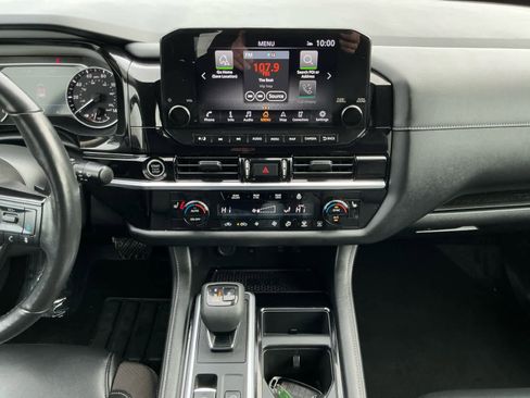 Used 2023 Nissan Pathfinder SL image 13