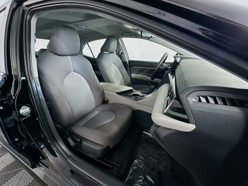 Used 2023 Toyota Camry LE image 27
