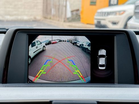 Used 2014 BMW 320i xDrive Sedan image 10