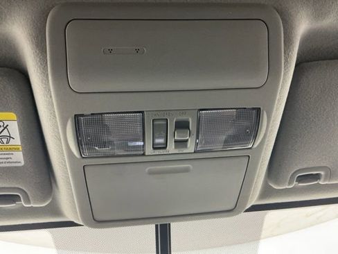 Used 2019 Nissan Frontier SL image 17