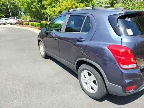 Used 2018 Chevrolet Trax LT FWD image 2