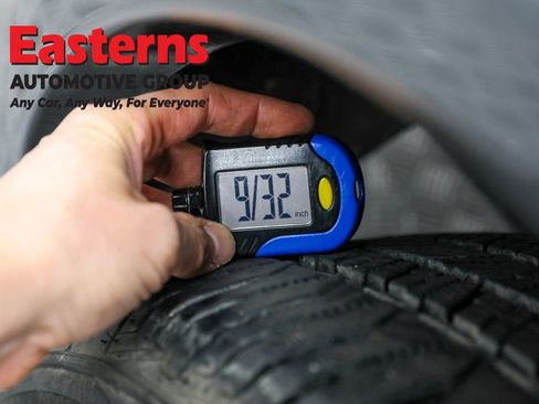 Used 2023 Nissan Armada SL w/ Captain's Chairs Package image 33