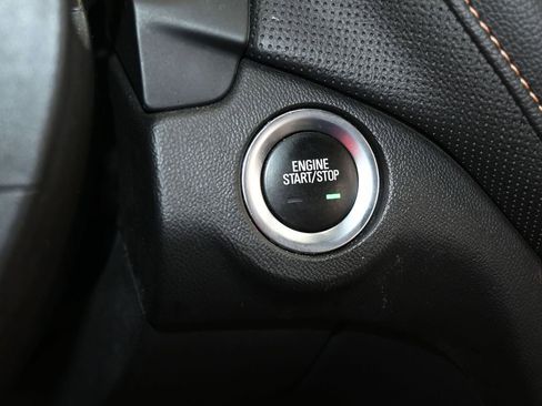 Used 2020 Chevrolet Equinox Premier image 32