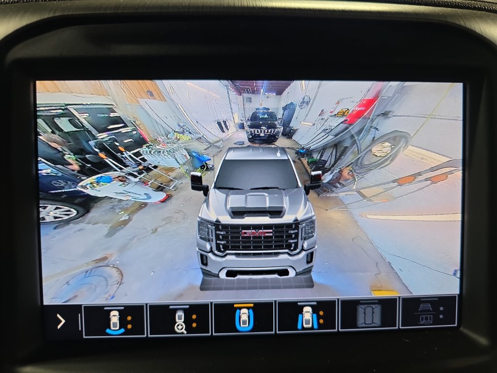 Used 2022 GMC Sierra 2500 Denali w/ Denali Ultimate Package AWD/4WD image 23