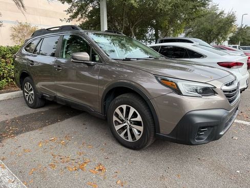 Used 2021 Subaru Outback Premium image 2