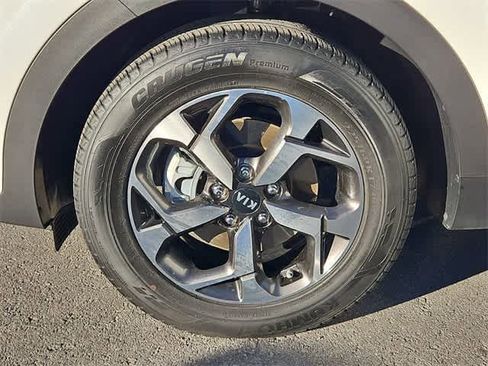 Used 2022 Kia Sportage LX image 13