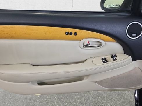 Used 2002 Lexus SC 430 Convertible RWD image 30