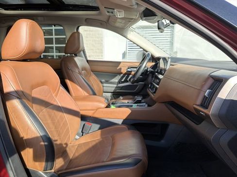 Used 2023 Nissan Pathfinder Platinum w/ Cargo Package image 20