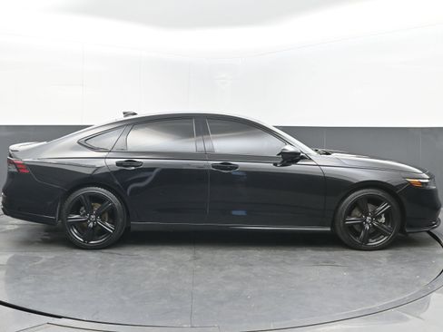 Used 2023 Honda Accord Sport image 8