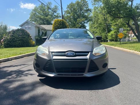 Used 2014 Ford Focus S FWD image 3