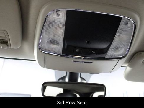 Used 2020 Dodge Durango SXT RWD image 17